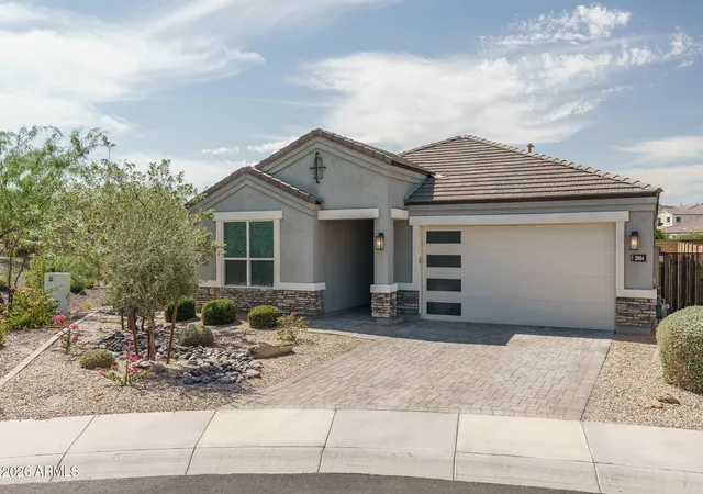 Single family home for sale at 2004 E Park View Ln, Phoenix, AZ 85024 | MLS# 7072238