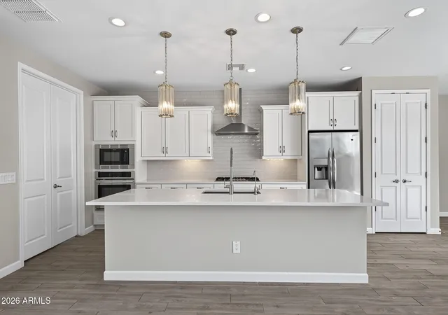 Photo 3 of Single family home for sale at 2004 E Park View Ln, Phoenix, AZ 85024 | MLS# 7072238 | Listing updated on 2026-09-21