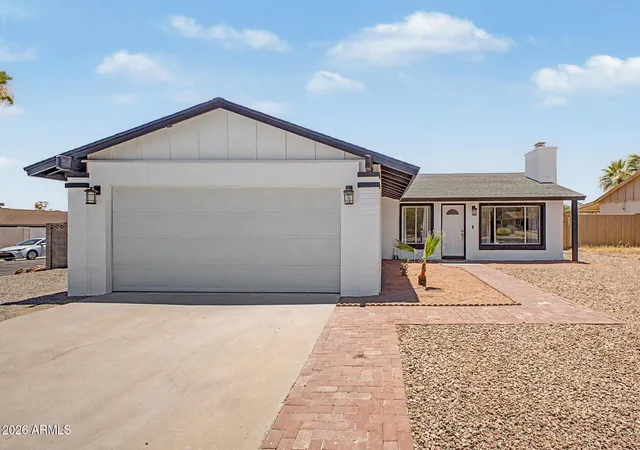 Photo 3 of Single family home for sale at 2577 E Sweetwater Ave, Phoenix, AZ 85032 | MLS# 7047392 | Listing updated on 2026-09-01