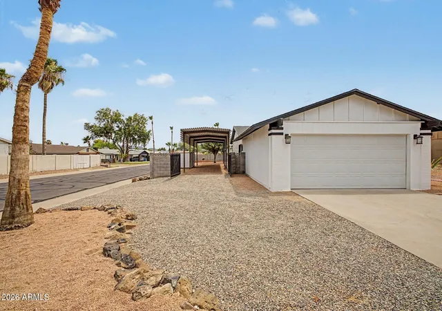 Photo 2 of Single family home for sale at 2577 E Sweetwater Ave, Phoenix, AZ 85032 | MLS# 7047392 | Listing updated on 2026-09-01