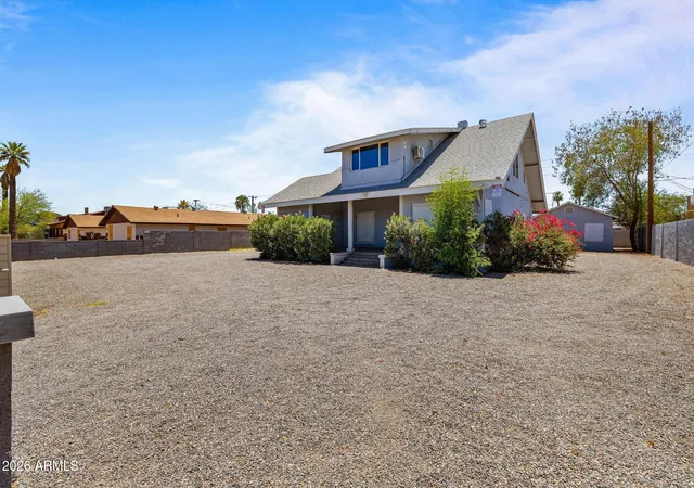 Photo 2 of Townhouse for sale at 2021 W Washington St, Phoenix, AZ 85009 | MLS# 7048471 | Listing updated on 2026-09-04