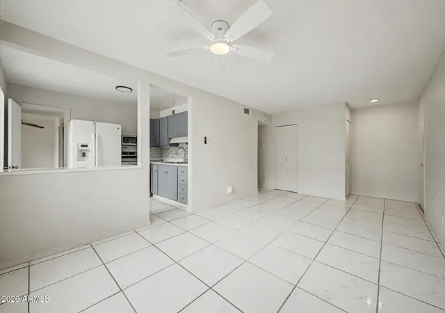 1st image of 2549 W Rose Ln #A-113, Phoenix, AZ 85017 | MLS# 7048030