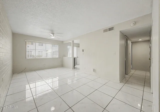 5th image of 2549 W Rose Ln #A-113, Phoenix, AZ 85017 | MLS# 7048030