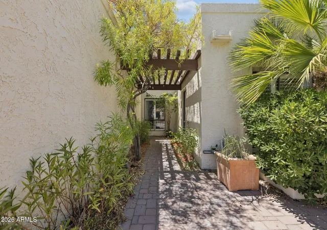 Photo 2 of Townhouse for sale at 4717 E Winston Dr, Phoenix, AZ 85044 | MLS# 7048266 | Listing updated on 2026-09-06
