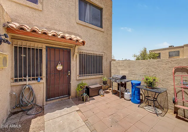 Photo 3 of Sale Pending at 4049 W Reade Ave, Phoenix, AZ 85019 | MLS# 7053187 | Listing updated on 2026-08-28