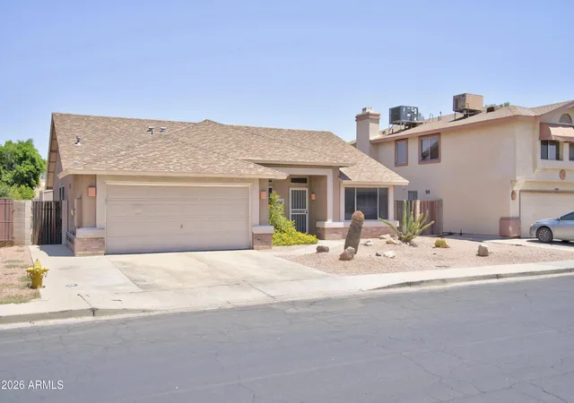 3rd image of 4132 W Whispering Wind Dr, Glendale, AZ 85310 | MLS# 7048002