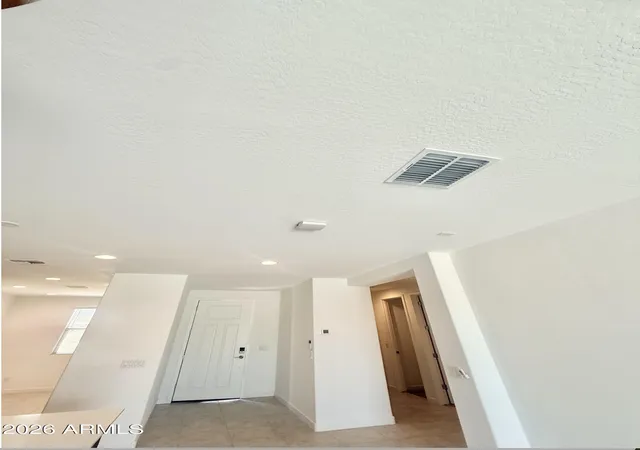 Photo 3 of Sale Pending at 3807 S 65th Avenue, Phoenix, AZ 85043 | MLS# 7047786 | Listing updated on 2026-09-06
