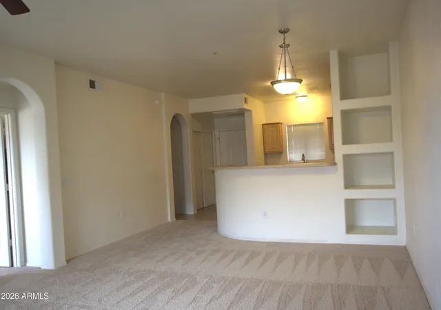 Listing Photo 3 - Condo for sale in building located at 920 E Devonshire Ave, Phoenix, AZ 85014 - Unit #4017
