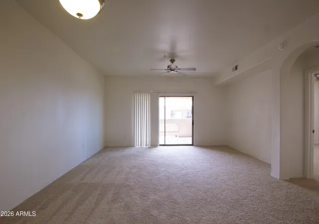 Listing Photo 2 - Condo for sale in building located at 920 E Devonshire Ave, Phoenix, AZ 85014 - Unit #4017