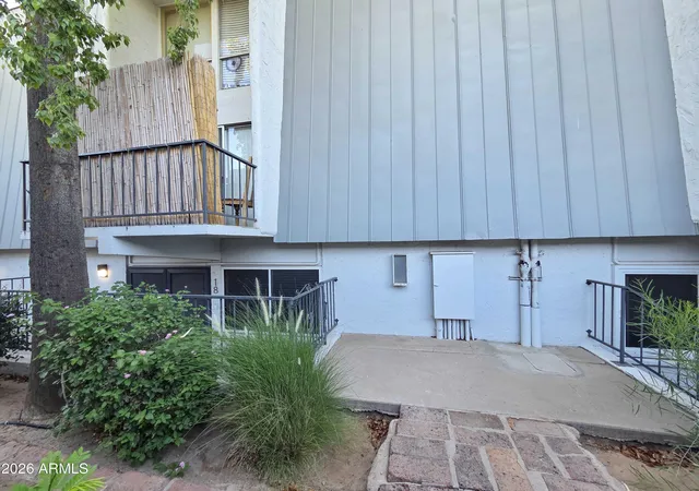 Homes for sale in Phoenix, AZ | 3416 N 44Th St #18, Phoenix, AZ 85018 | MLS# 7053887