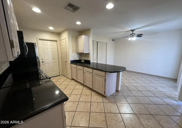 Homes for sale in Fountain Hills, AZ | 14462 N Sherwood Dr #B, Fountain Hills, AZ 85268 | MLS# 7047938