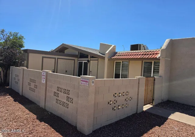 Photo 2 of Townhouse for sale at 525 N May St #9, Mesa, AZ 85201 | MLS# 7049250 | Listing updated on 2026-09-11