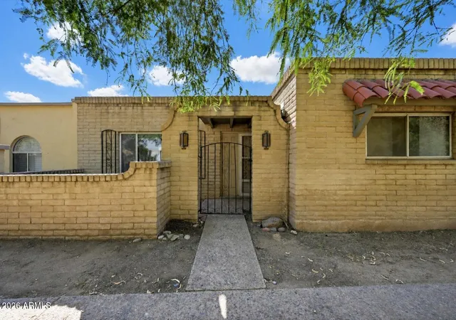Photo 1 of Sale Pending at 520 N Hobson Plz, Mesa, AZ 85203 | MLS# 7071159 | Listing updated on 2026-09-04