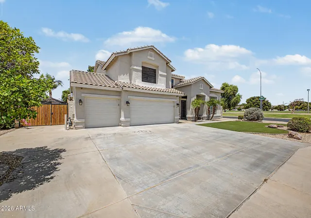 Photo 3 of Single family home for sale at 4530 E Decatur St, Mesa, AZ 85205 | MLS# 7047997 | Listing updated on 2026-08-30