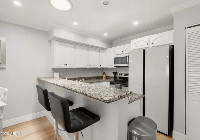 4th image of 12440 N 20Th St, Phoenix, AZ 85022