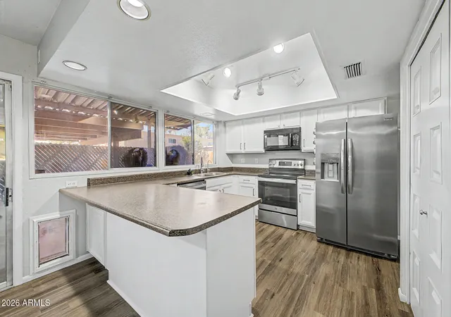 Photo 3 of Sale Pending at 1620 E Donner Dr, Tempe, AZ 85282 | MLS# 7048548 | Listing updated on 2026-09-18