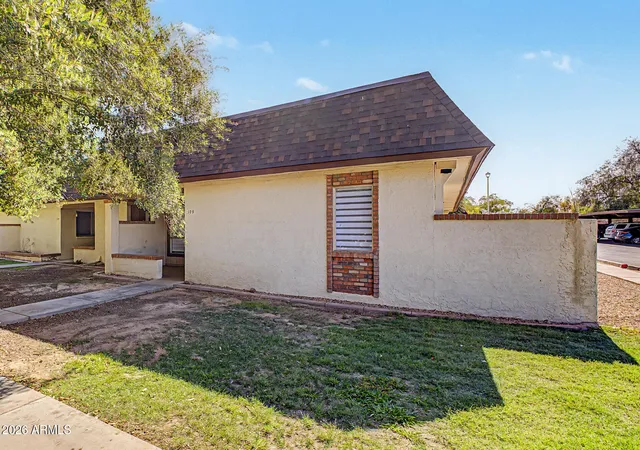 Photo 4 of Townhouse for sale at 8161 N 107th Avenue #109, Peoria, AZ 85345 | MLS# 7048476 | Listing updated on 2026-09-14