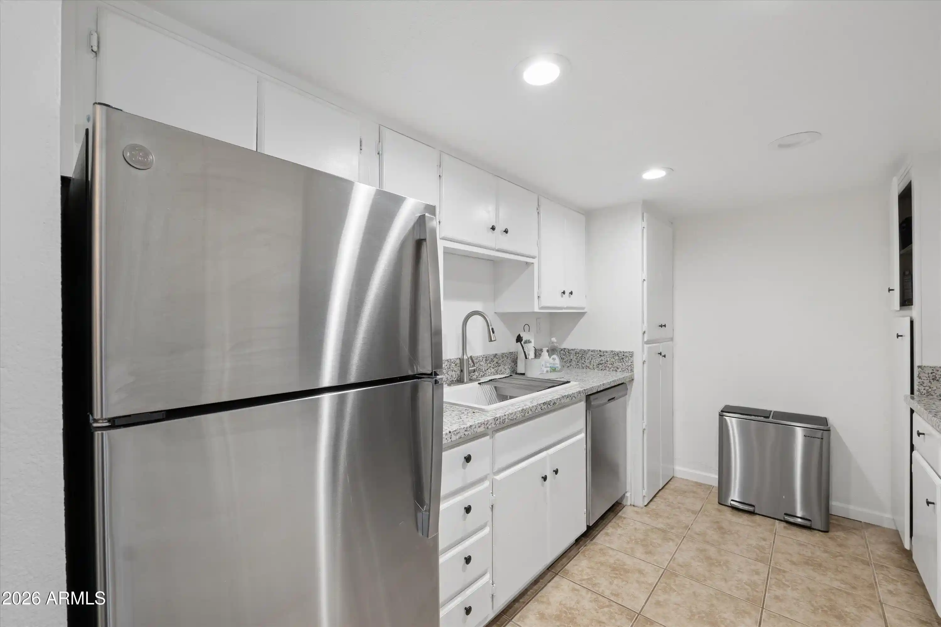 Listing Photo 2 - Condo for sale in 3825 E Camelback Rd located at 3825 E Camelback Rd, Phoenix, AZ 85018 - Unit #186