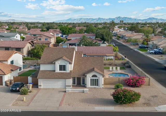 Photo 3 of Single family home for sale at 7233 W Corrine Dr, Peoria, AZ 85381 | MLS# 7050276 | Listing updated on 2026-08-20