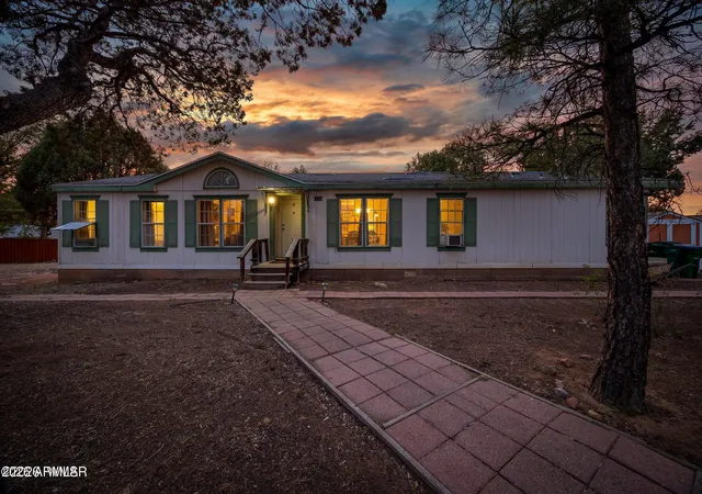 3rd image of 220 S 10Th Ave, Show Low, AZ 85901 | MLS# 7048353