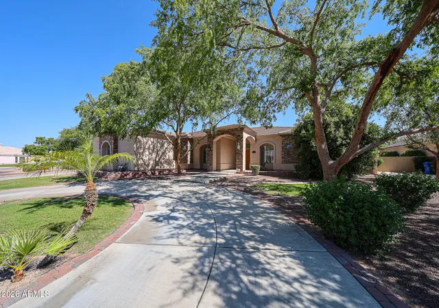 Photo 2 of Single family home for sale at 925 E Valencia Dr, Phoenix, AZ 85042 | MLS# 7053701 | Listing updated on 2026-10-22