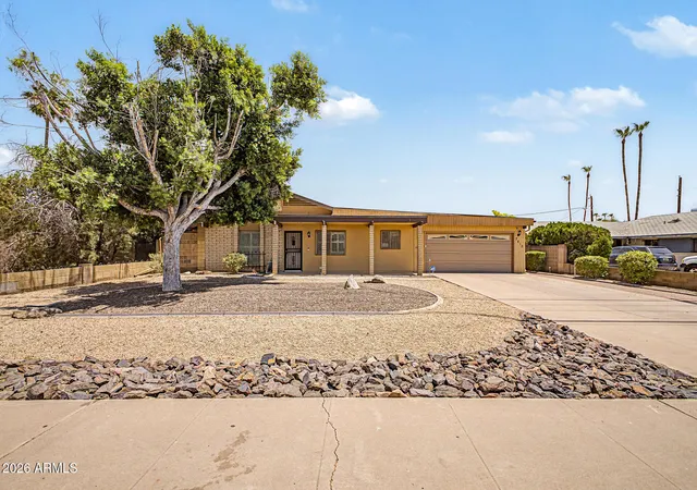 Photo 3 of Single family home for sale at 7613 N 39th Avenue, Phoenix, AZ 85051 | MLS# 7054898 | Listing updated on 2026-09-15