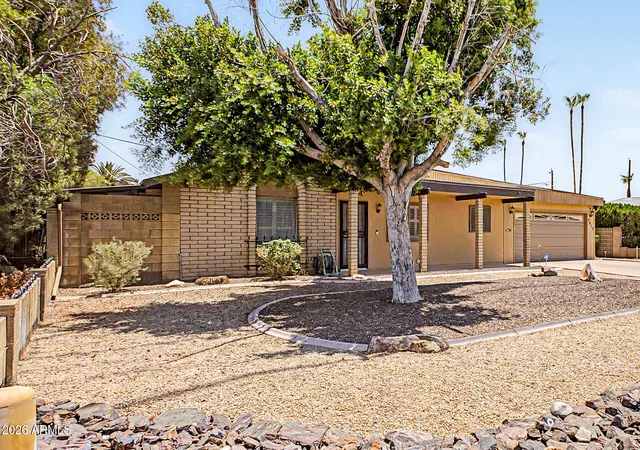 Photo 4 of Single family home for sale at 7613 N 39th Avenue, Phoenix, AZ 85051 | MLS# 7054898 | Listing updated on 2026-09-15