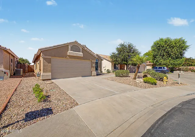 3rd image of 18048 W Spencer Dr, Surprise, AZ 85374 | MLS# 7049223