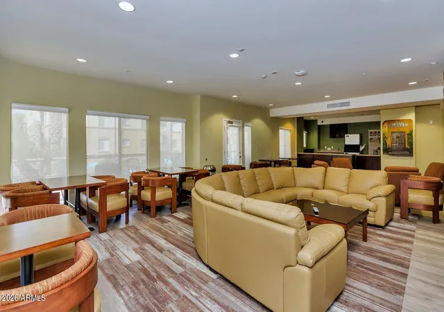 2nd image of 5450 E Deer Vly Dr, Phoenix, AZ 85054