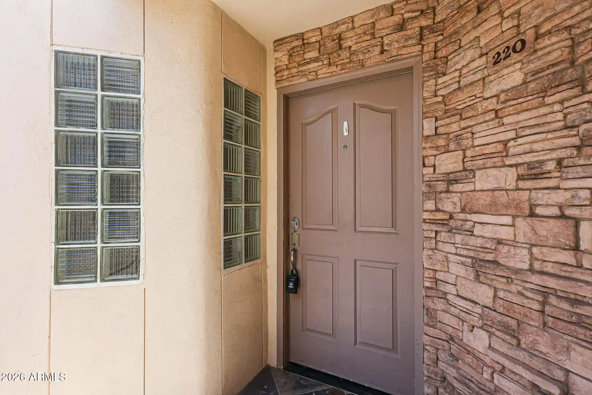 Listing Photo 2 - Condo for sale in 3235 E Camelback Rd located at 3235 E Camelback Rd, Phoenix, AZ 85018 - Unit #220