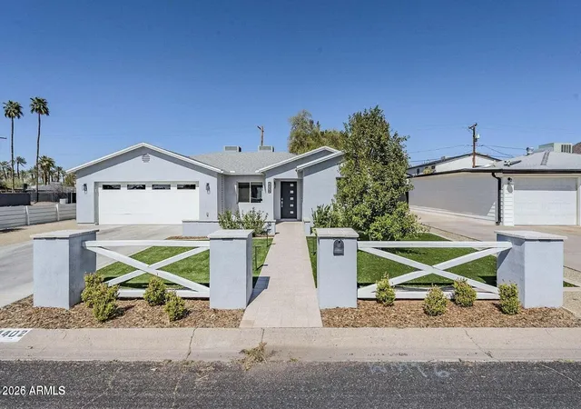 Photo 1 of Single family home for sale at 4402 E Montecito Ave, Phoenix, AZ 85018 | MLS# 7048620 | Listing updated on 2026-10-12