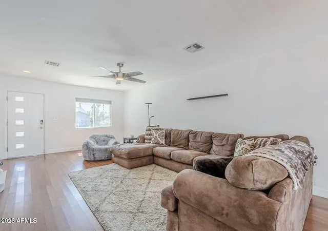 Photo 4 of Single family home for sale at 4402 E Montecito Ave, Phoenix, AZ 85018 | MLS# 7048620 | Listing updated on 2026-10-12