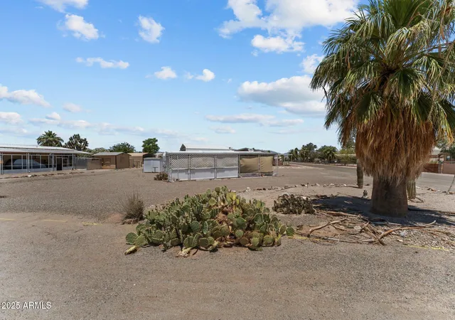 2nd image of 39984 Montana Dr, Salome, AZ 85348 | MLS# 7048755