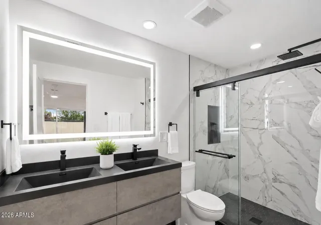 2nd image of 3707 E Amelia Ave, Phoenix, AZ 85018 | MLS# 7049115