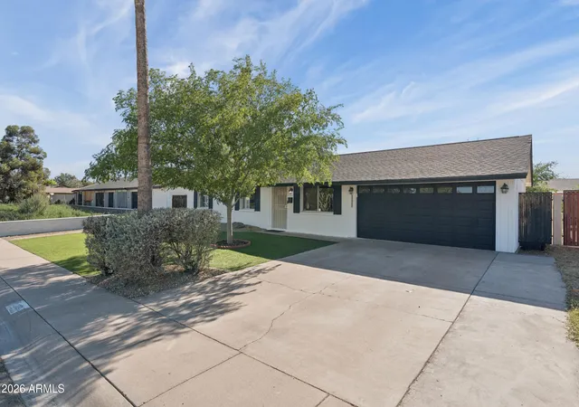 Photo 2 of Single family home for sale at 13842 N 37th Way, Phoenix, AZ 85032 | MLS# 7049724 | Listing updated on 2026-08-22