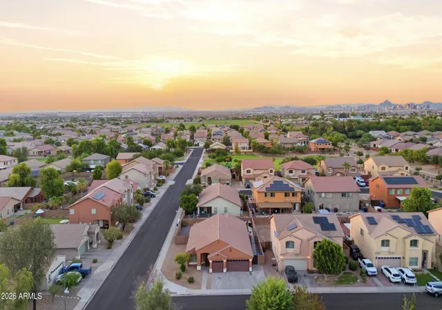 Photo 2 of Sale Pending at 2922 W Dunbar Dr, Phoenix, AZ 85041 | MLS# 7051545 | Listing updated on 2026-09-18