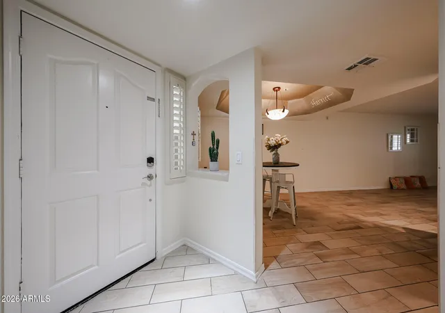 Photo 4 of House for sale at 5104 N 32nd Street #343, Phoenix, AZ 85018 | MLS# 7065752 | Listing updated on 2026-10-21