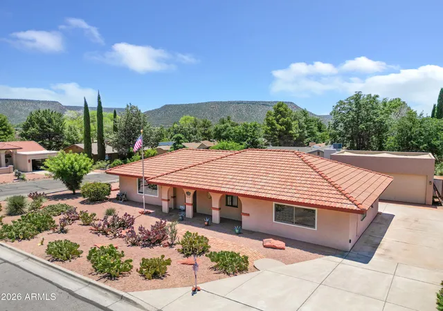 Photo 3 of Single family home for sale at 40 E Bell Rock Blvd, Sedona, AZ 86351 | MLS# 7048990 | Listing updated on 2026-08-11