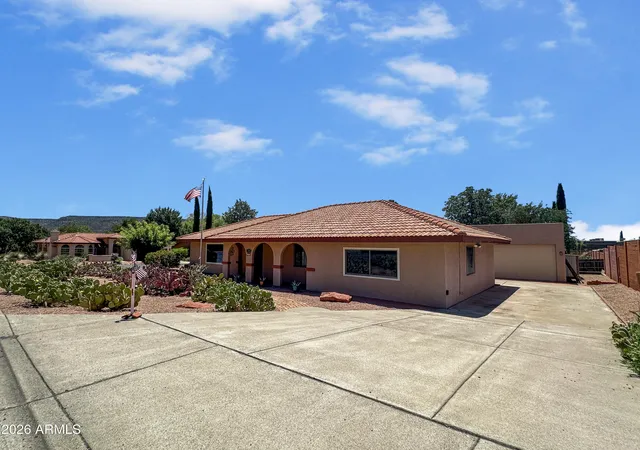 Photo 3 of Single family home for sale at 40 E Bell Rock Blvd, Sedona, AZ 86351 | MLS# 7048990 | Listing updated on 2026-08-11