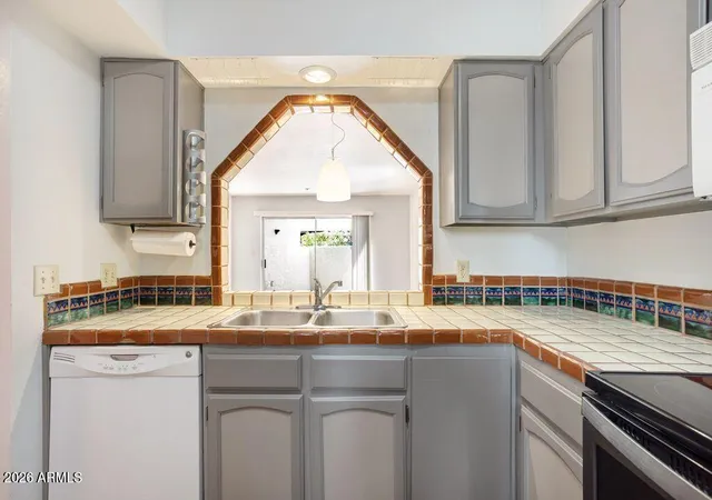 5th image of 7494 E Earll Dr, Scottsdale, AZ 85251