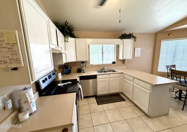 4th image of 8877 W Morningside Dr, Peoria, AZ 85382 | MLS# 7049165