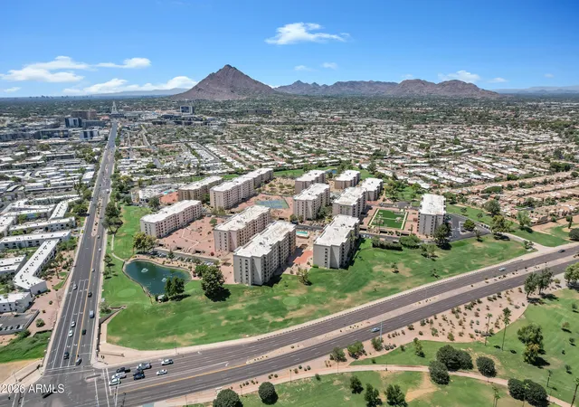 Homes for sale in Scottsdale, AZ | 7930 E Camelback Road, Scottsdale, AZ 85251 | Houzeo