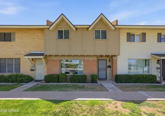 Photo 3 of Townhouse for sale at 5848 N 86th Street, Scottsdale, AZ 85250 | MLS# 7049526 | Listing updated on 2026-09-17