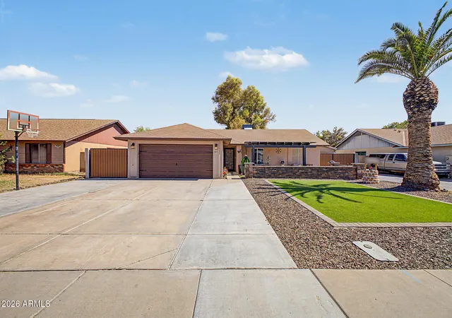 Single family home for sale at 8615 W Diana Ave, Peoria, AZ 85345 | MLS# 7049398