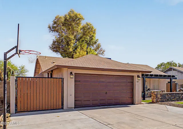 Photo 3 of Single family home for sale at 8615 W Diana Ave, Peoria, AZ 85345 | MLS# 7049398 | Listing updated on 2026-09-26