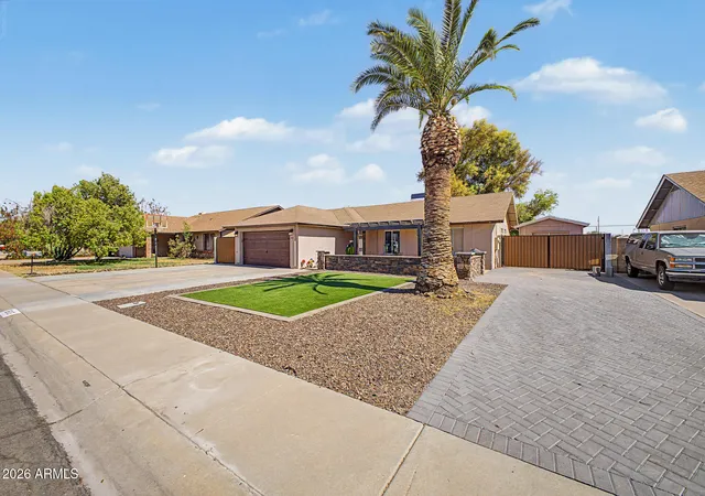 Photo 4 of Single family home for sale at 8615 W Diana Ave, Peoria, AZ 85345 | MLS# 7049398 | Listing updated on 2026-09-26