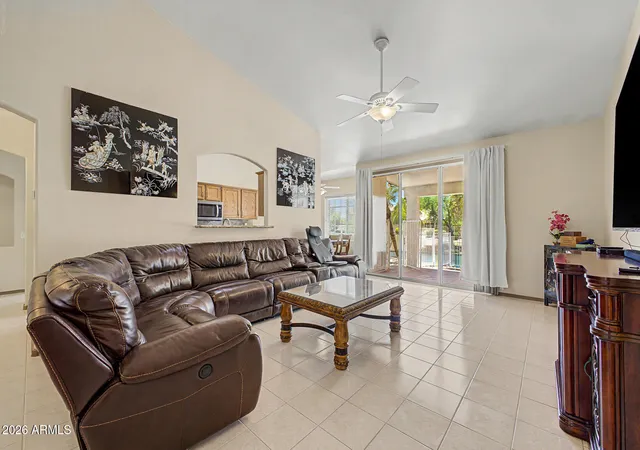 4th image of 373 W Primoroso Dr, Gilbert, AZ 85233 | MLS# 7049621