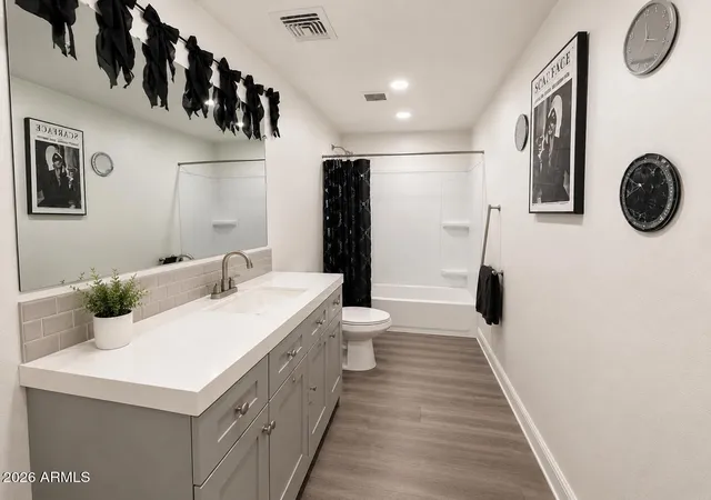 Photo 4 of Townhouse for sale at 3326 W Maricopa St, Phoenix, AZ 85009 | MLS# 7052170 | Listing updated on 2026-08-25