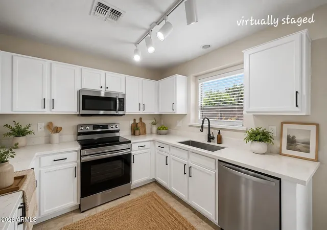 Photo 2 of Single family home for sale at 1610 W San Tan Hills Dr, San Tan Valley, AZ 85144 | MLS# 7049249 | Listing updated on 2026-09-18