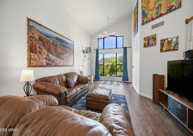 3rd image of 11225 N 11Th Pl, Phoenix, AZ 85020 | MLS# 7049844